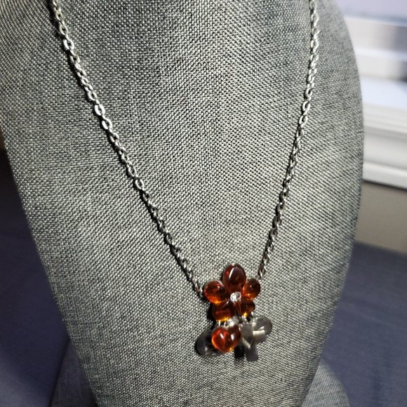 Nina Ricci Necklace - Picture 2 of 6